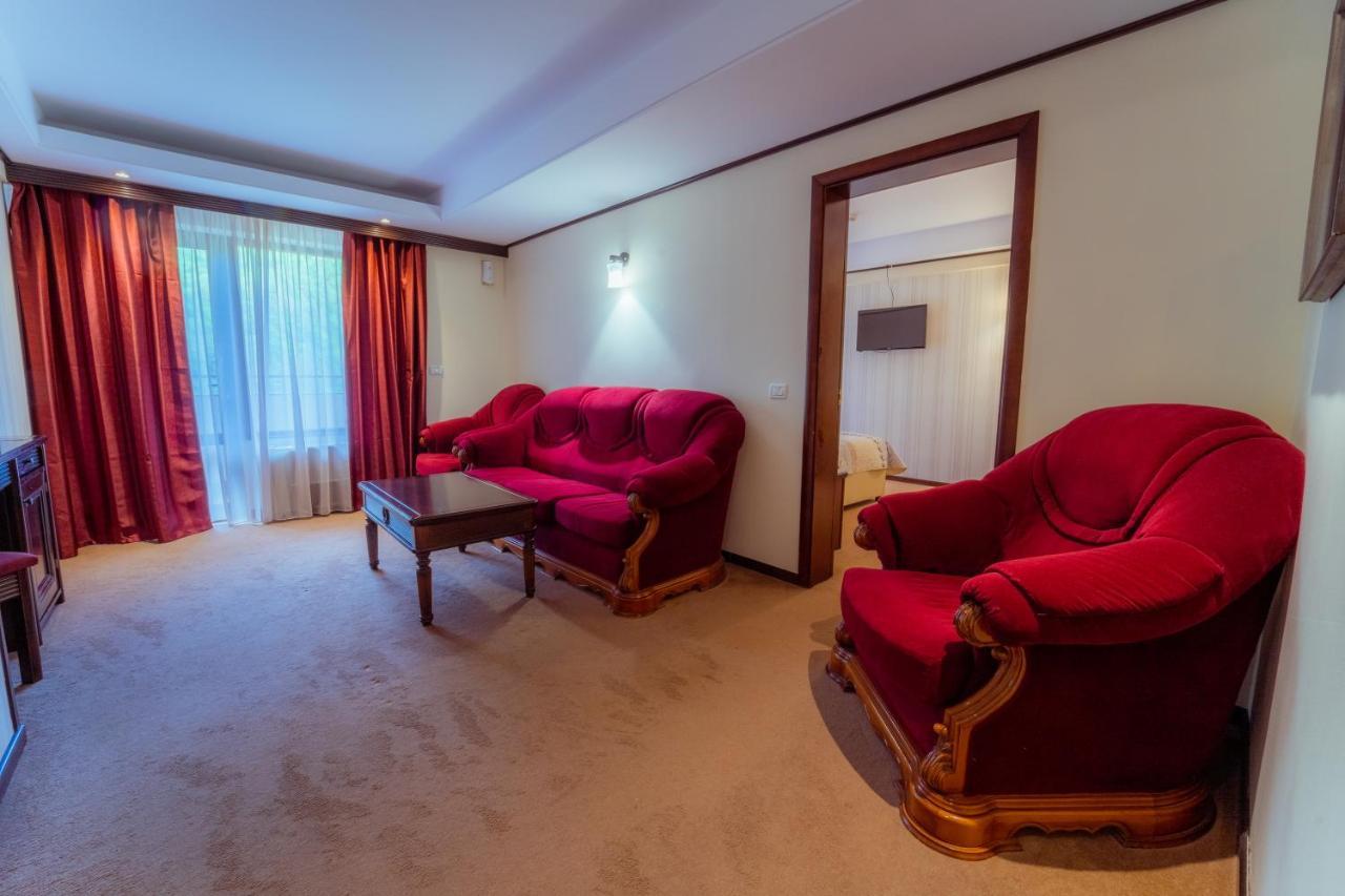 Hotel Perla Slănic-Moldova Eksteriør bilde
