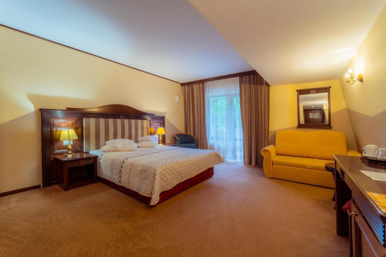 Hotel Perla Slănic-Moldova Eksteriør bilde