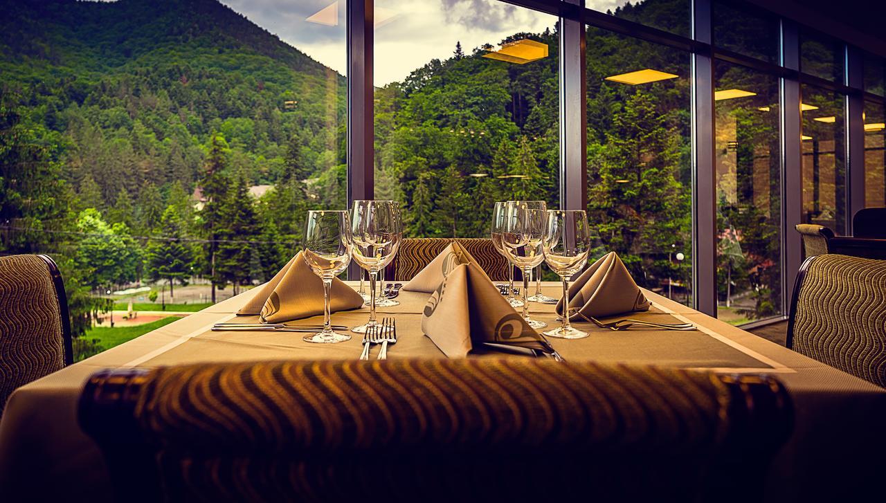 Hotel Perla Slănic-Moldova Eksteriør bilde
