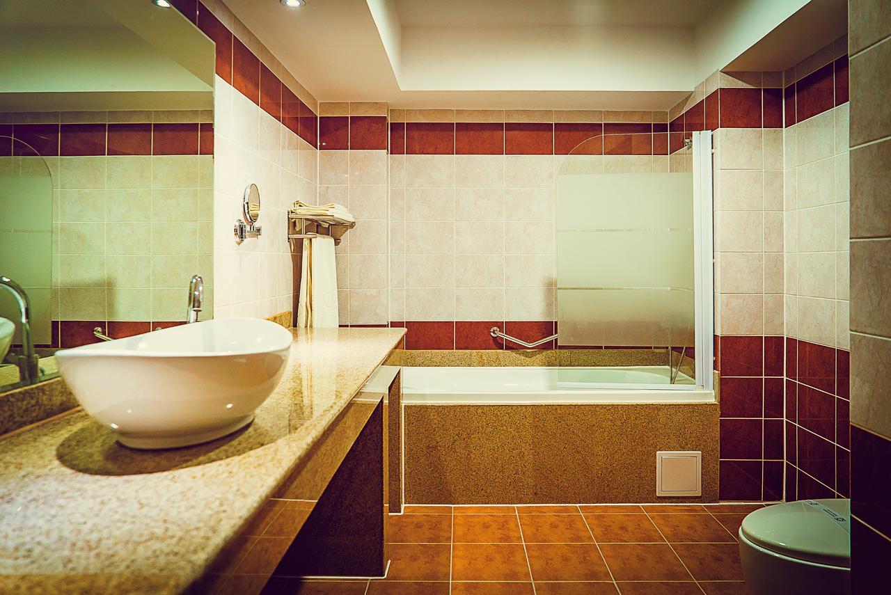 Hotel Perla Slănic-Moldova Eksteriør bilde