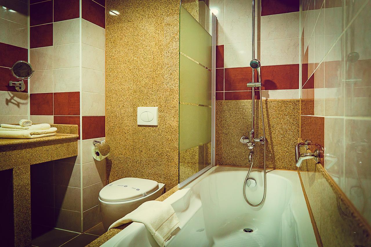 Hotel Perla Slănic-Moldova Eksteriør bilde