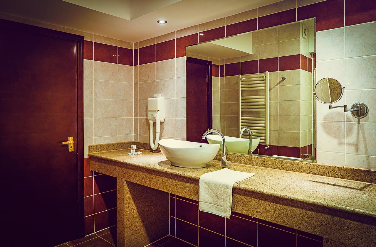 Hotel Perla Slănic-Moldova Eksteriør bilde